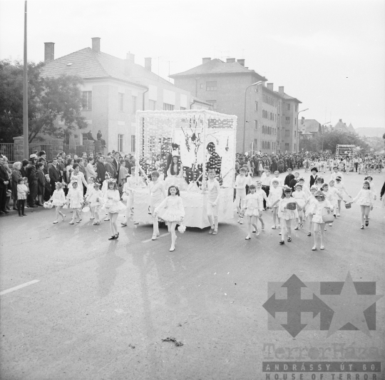 THM-BJ-01320 - Szekszárd, South Hungary, 1971