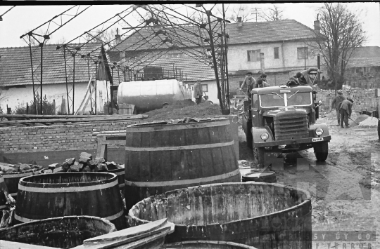 THM-BJ-06043 - Nagydorog, South Hungary, 1968