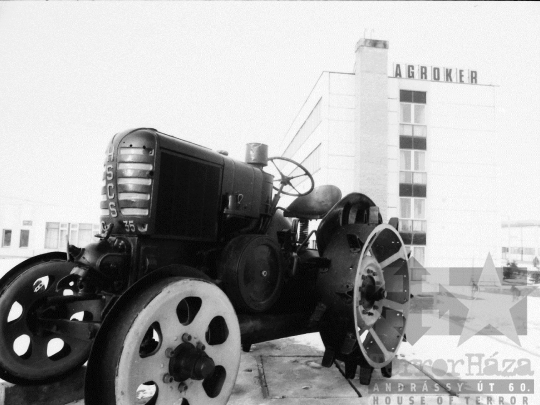 THM-BJ-06261 - Szekszárd, South Hungary, 1981 