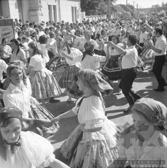 THM-BJ-07579 - Decs, South Hungary, 1976