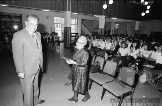 THM-BJ-08672 - Szekszárd, South Hungary, 1981