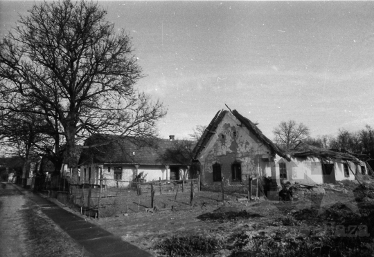 THM-BJ-09458 - Kisszékely, South Hungary, 1989