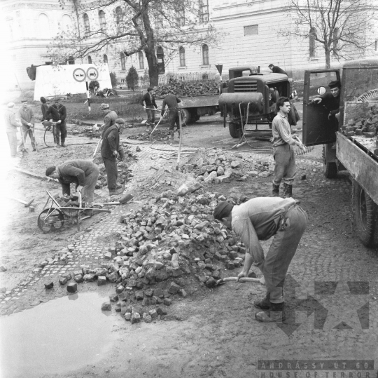 THM-BJ-09947 - Szekszárd, South Hungary, 1968