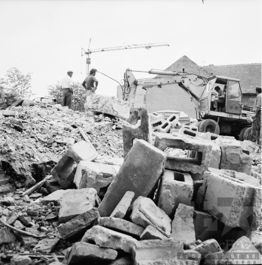 THM-BJ-10845 - Szekszárd, South Hungary, 1977