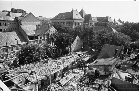 THM-BJ-11136 - Szekszárd, South Hungary, 1987