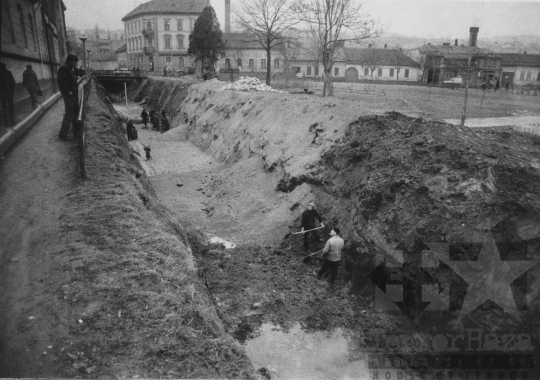 THM-BJ-11282 - Szekszárd, South Hungary, 1977